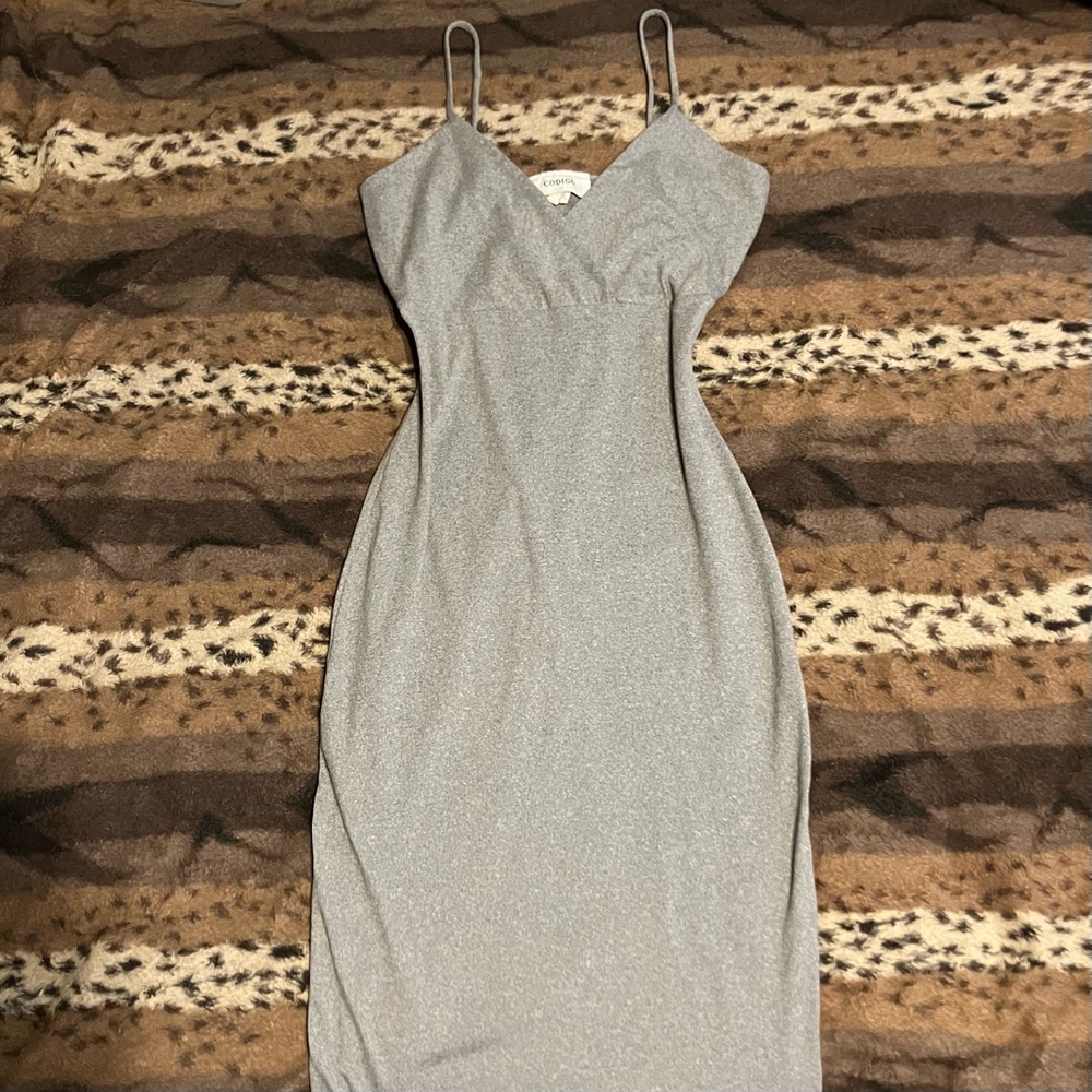 Codigo Gray Spaghetti Strap Sheath Midi Dress (Small)